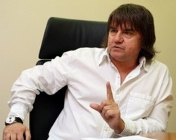 "Власти нужно, чтобы Тимошенко ходила на суд, а не ездила по Украине перед выборами"