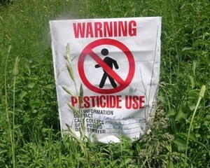 2 тыс. тонн пестицидов вывезут из Винницы