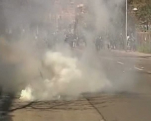В Чили во время протестов школьники и студенты ранили 24 полицейских