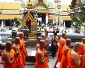 В Таиланде буддистские монахи &quot;разбирались&quot; за территорию