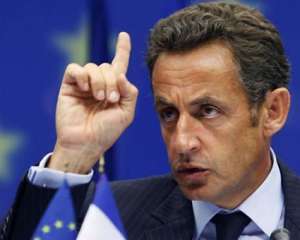 Саркозі не захотів зустрічатися з Януковичем і відправив замість себе міністра