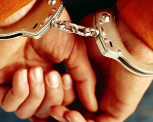 В Мариуполе задержали педофила, который изнасиловал 9-летнюю девушку