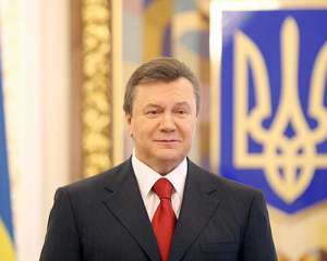 Янукович порадів за німців і запросив Меркель погостювати