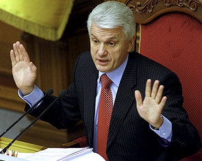Литвин: правительство перестало считаться с парламентом, но дело так дальше не пойдет