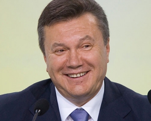 Янукович прибув до збанкрутілої Греції заради інвестицій