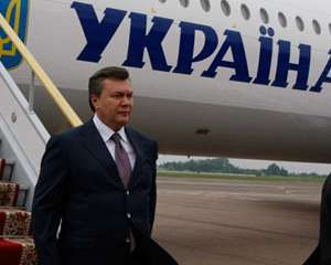 Янукович хочет либерализовать визовый режим с Грецией