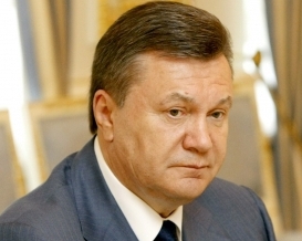 Янукович пожаловался грекам, что должен платить государственный долг