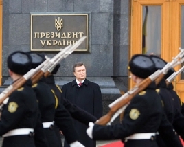 Янукович сократил украинскую армию на 8 тысяч человек