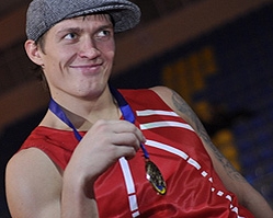 Александр Усик принес Украине четвертое золото ЧМ по боксу