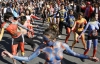 Напівголі та розмальовані чилійці танцювали флеш-моб на фестивалі