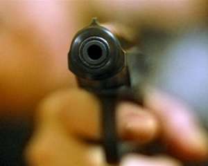 Вооруженные бандиты похитили предпринимателя из ресторана на Ровенщине