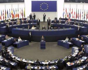 В Европарламенте хотят продолжить переговоры по ассоциации, но пока соглашение не подписывать
