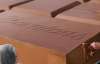 Британские кондитеры создали гигантскую плитку шоколада весом 6 тонн