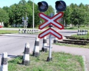 На Полтавщині водій заснув та врізався в потяг