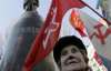 Під пам'ятником Леніну близько 30 пенсіонерів протестують проти УПА