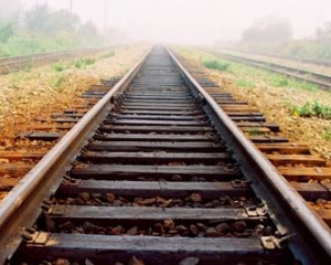 В Ровенской области грузовой поезд сбил пенсионера