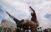 У столиці Лівії завершилося протистояння між повстанцями і прихильниками Каддафі