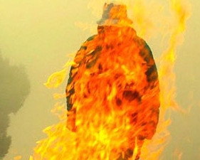 У Франції вчителька підпалила себе на очах учнів