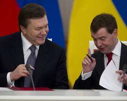 В Москве предполагают, что Янукович будет говорить с Медведевым о Таможенном союзе