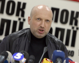 БЮТ хочет привлечь Азарова к ответственности за дело по ЕЭСУ