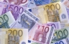 Евро подешевел на 5 копеек, доллар держится около 8 гривен