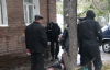 Посреди улицы в Харькове 10 часов валялся труп мужчины