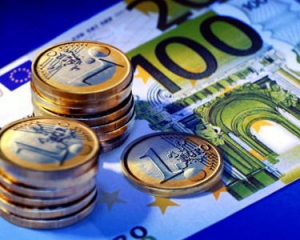 Евро подешевел на 3 копейки, курс доллара поднялся на 1 копейку - межбанк
