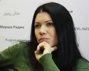 "Янукович намагається здаватись сильним, а сам не вміє навіть домовлятись"