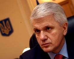 Литвин: Янукович вчинив правильно, відклавши асоціацію з ЄС