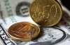 Доллар подешевел на 1 копейку, курс евро опустился на 10 копеек - межбанк