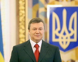 Арбузов врятував Україну від бригад, які вивозили валюту за кордон - Янукович