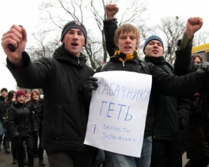 Студенты КПИ пообещали Табачнику устроить Сталинград