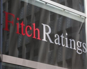 В України надто великий борг, ризик дефолту підвищився - Fitch