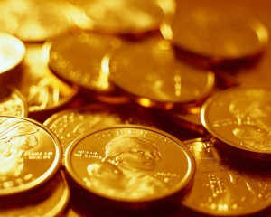 Арбузов предлагает украинское экономить в золотых монетах
