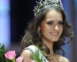 Олесю Стефанко на конкурс краси привела декан прокуратури і слідства