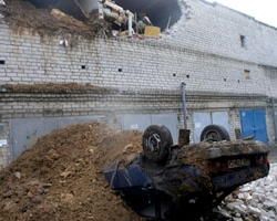 Зсув у Дніпропетровську зруйнував 27 гаражів