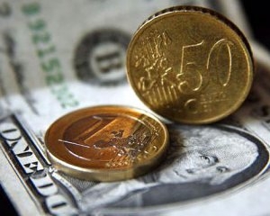 В Украине доллар вырос на 3 копейки, евро подорожал на 7