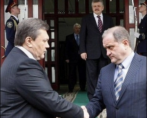 Могилев обосновал заявление Януковича: нашли двух &quot;Рэмбо&quot; с арсеналами оружия