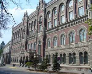 Арбузов позволит российским банкам конвертировать гривню в рубль