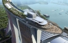 В Сингапуре три башни отеля соединяются на 55-м этаже огромной террасой