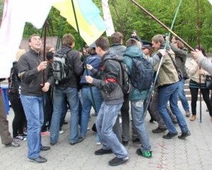 Украинские националисты разогнали &quot;Русский марш&quot; в Киеве