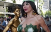 Обнаженные груди и наряд "под Леди Гага": секс-меньшинства Аргентины вышли на парад