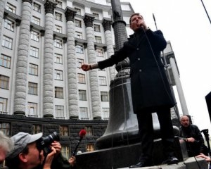 Ляшко зібрав під Кабміном чорнобильців і вимагає повернути їм пенсії