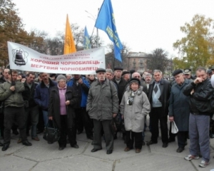 Ляшко розповів чорнобильцям про свою унікальність і закликав прийти під Кабмін у середу