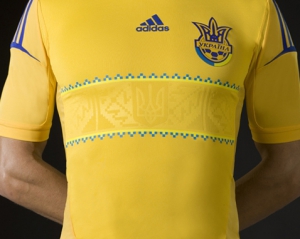 "Україно, вперед!" - у Києві презентували форму збірної на Євро-2012