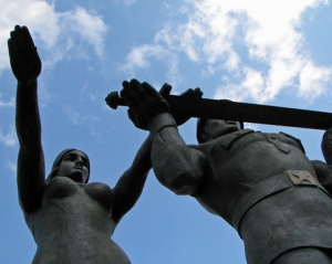 Во Львове хотят демонтировать памятник советскому солдату