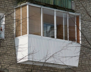 Власникам засклених балконів і лоджій хочуть збільшити квартплату