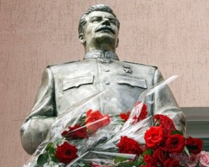 Мэра Запорожья просят перенести Сталина подальше от глаз, чтобы не раздражал