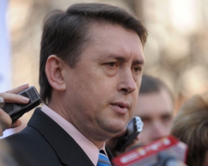 Мельниченко готов встретиться со следователем, но не в Украине