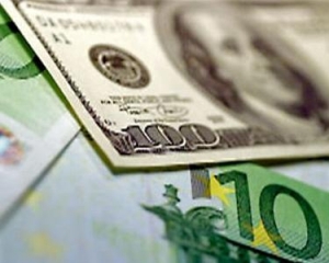 В Украине подорожал евро, доллар покупают по 8 гривень